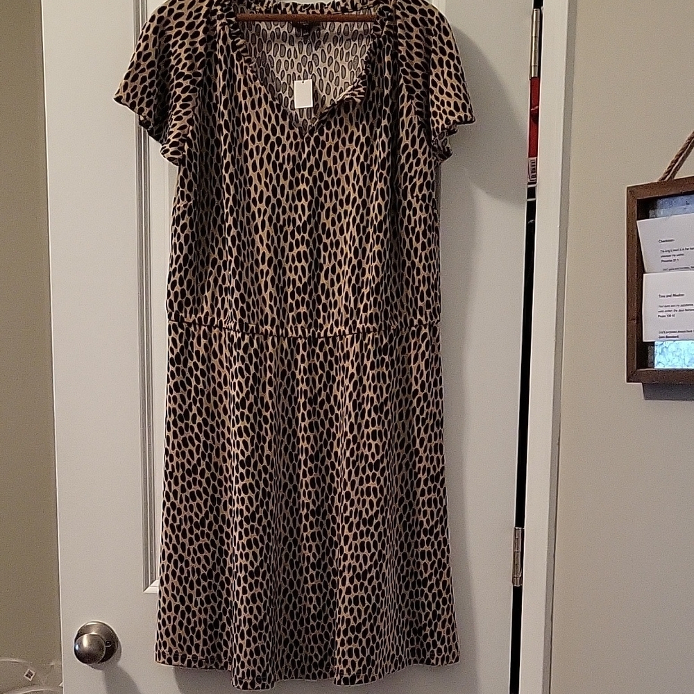 Talbots Black and Tan Flutter Sleeve Midi Dress